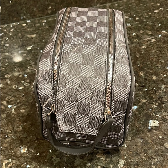 Checkered Gray Men's Bag travel bag - Picture 2 of 3